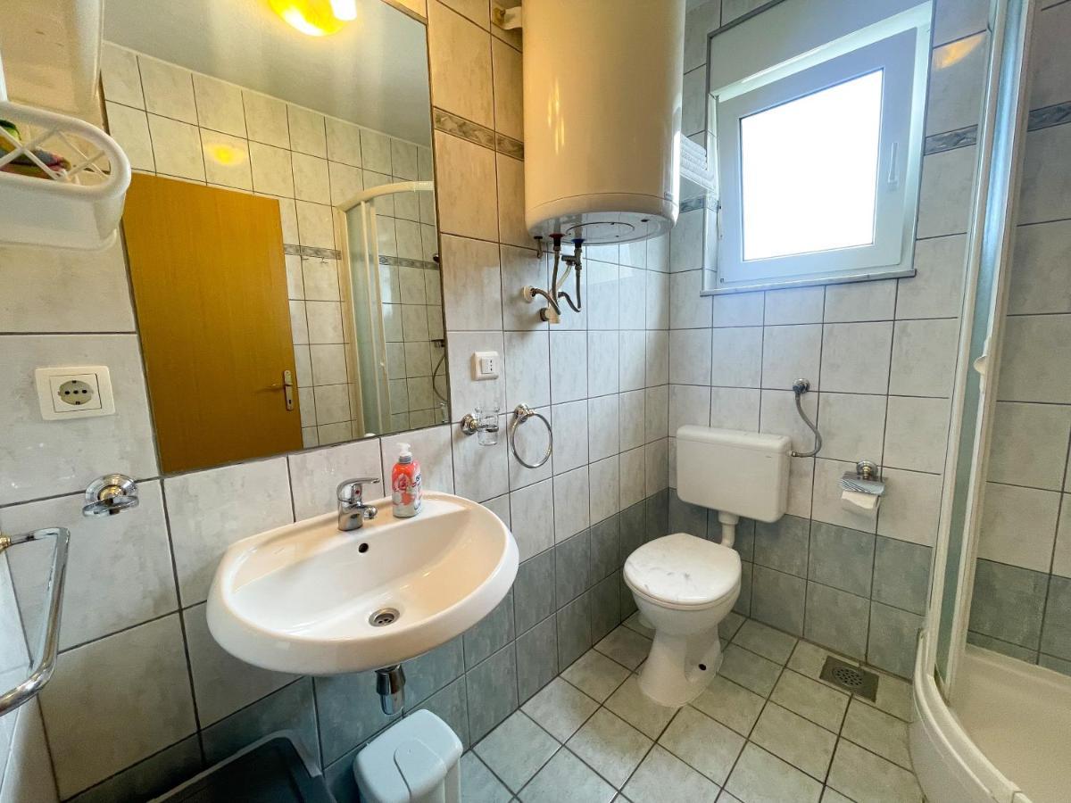 Apartmani Toni Dramalj Eksteriør bilde