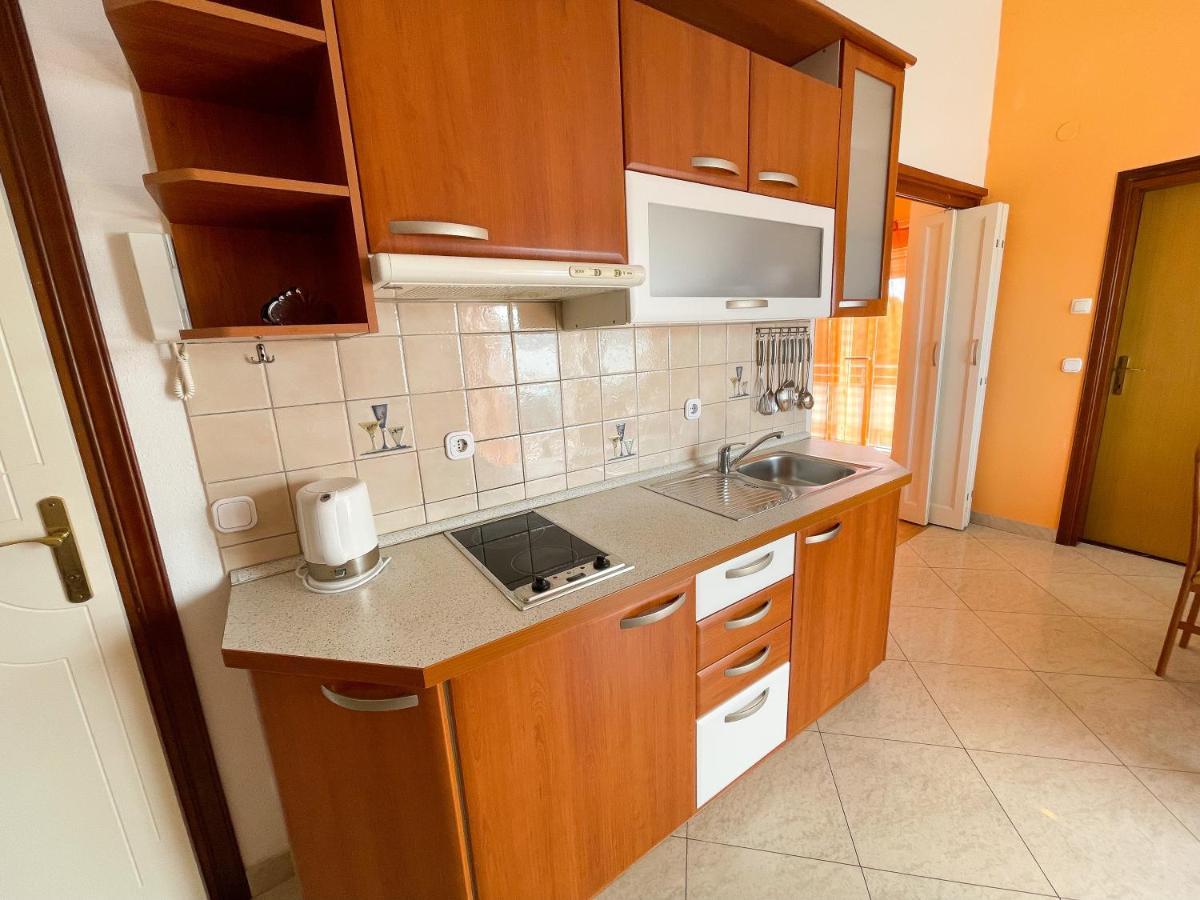 Apartmani Toni Dramalj Eksteriør bilde